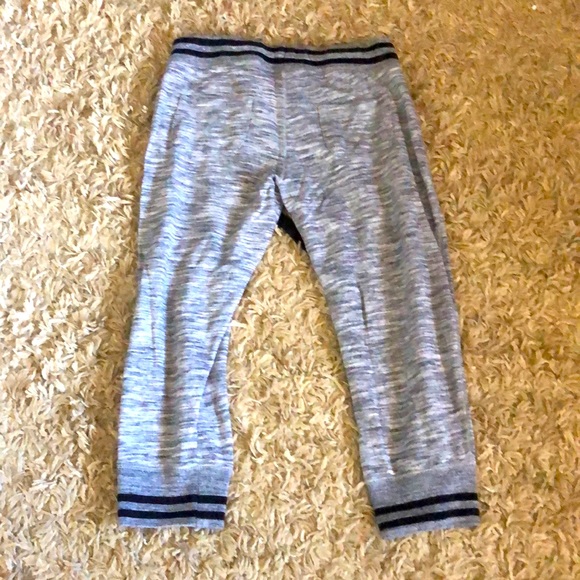 Gray sweat pants - Picture 2 of 2